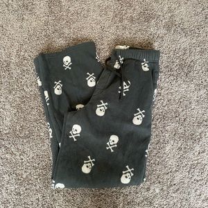 Gray and white skull patterned sweatpants/pajama pants